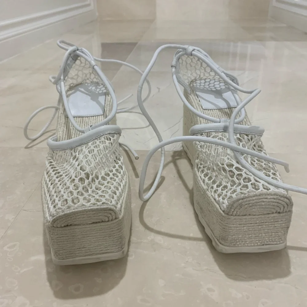 BOTTEGA VENETA Women's Ankle Tie Wedge Sandals Size 39